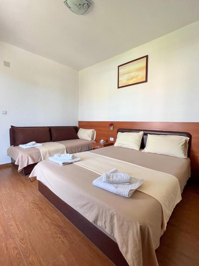 Apartments Fat E Jet - Pool & Breakfast Ulcinj Extérieur photo