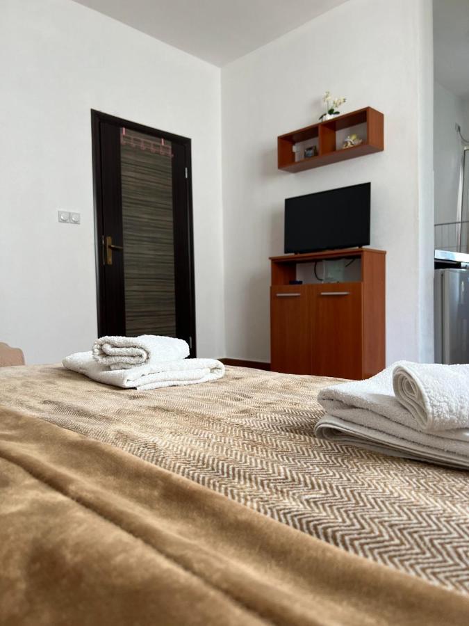 Apartments Fat E Jet - Pool & Breakfast Ulcinj Extérieur photo