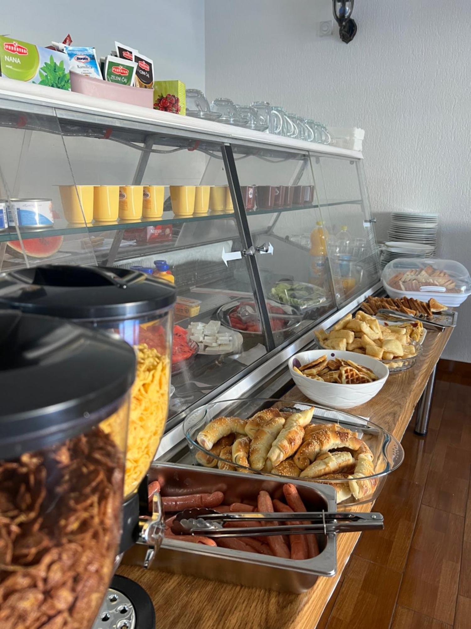 Apartments Fat E Jet - Pool & Breakfast Ulcinj Extérieur photo