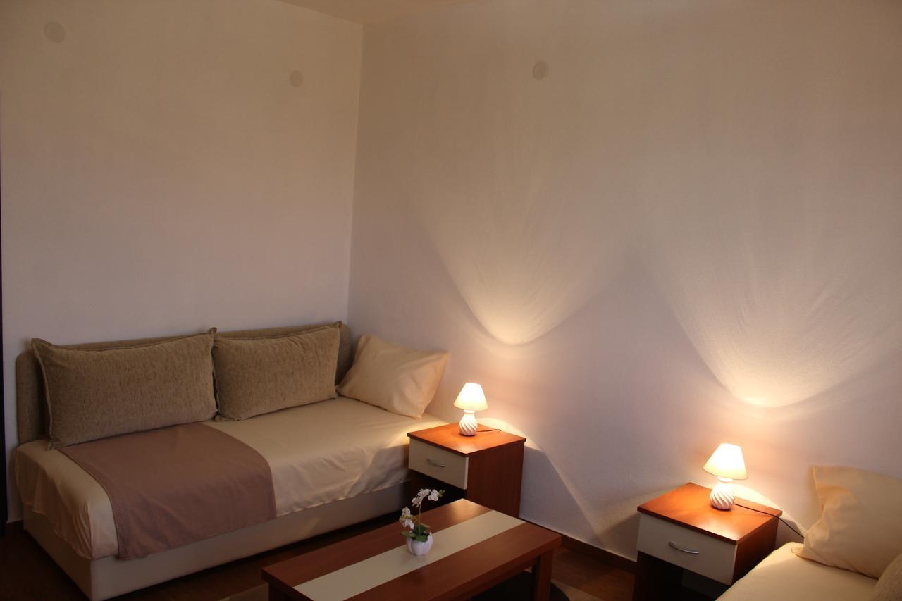 Apartments Fat E Jet - Pool & Breakfast Ulcinj Extérieur photo
