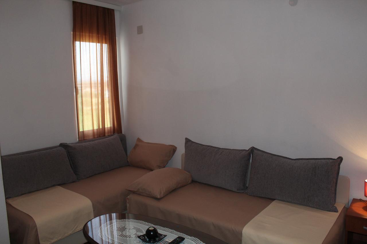Apartments Fat E Jet - Pool & Breakfast Ulcinj Extérieur photo
