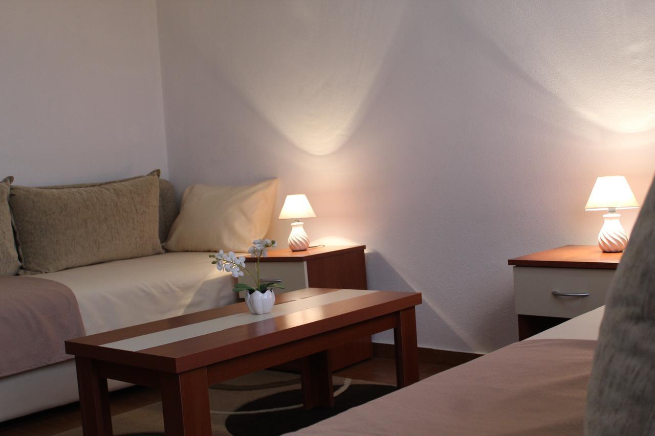 Apartments Fat E Jet - Pool & Breakfast Ulcinj Extérieur photo